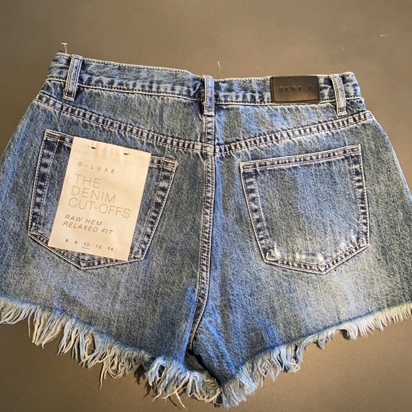 D-LUXE SZ 10 Denim Shorts - Picture 3 of 3